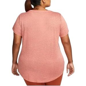 NWT Nike Womens Cinnabar Plus Size Dri-Fit Legend Training Top Size 1X